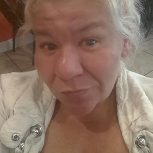 Meet your Posher, Debra